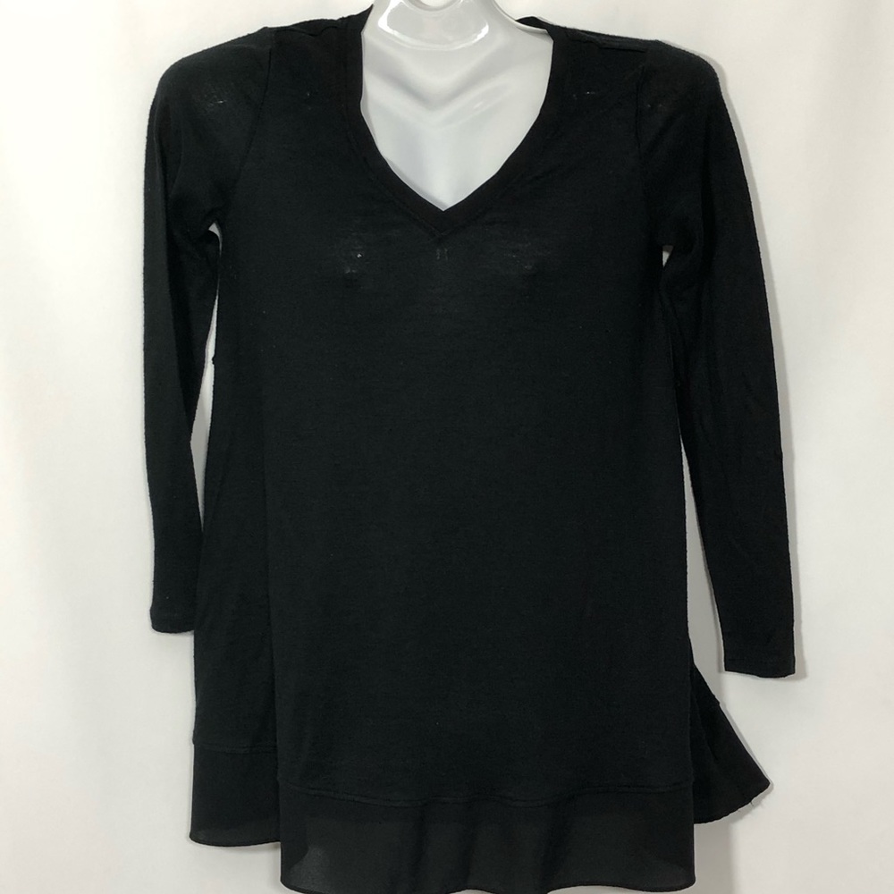 MOTHERHOOD MATERNITY top v neck chiffon hem - Picture 1 of 11